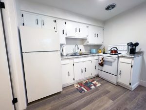 8 - kitchen 2